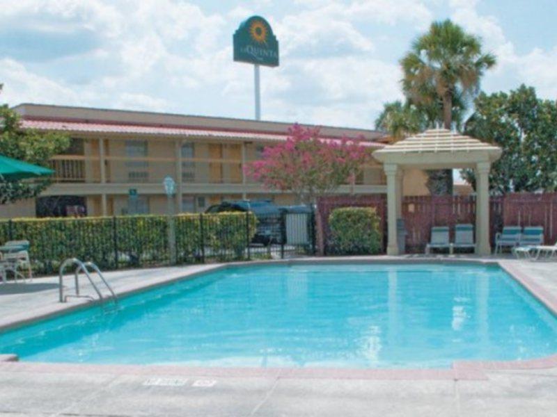 Baymont By Wyndham San Antonio South Park Hotel Bagian luar foto